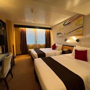 Deluxe Double Room Two Double Beds Garden View